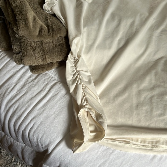 Calia by Carrie Underwood Ruched Tee - Picture 2 of 6